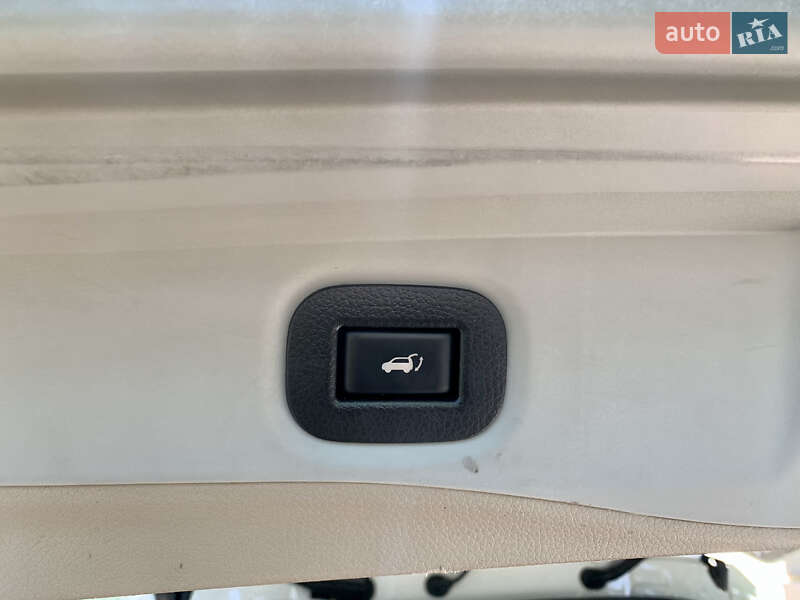 Позашляховик / Кросовер Nissan Rogue 2014 в Одесі