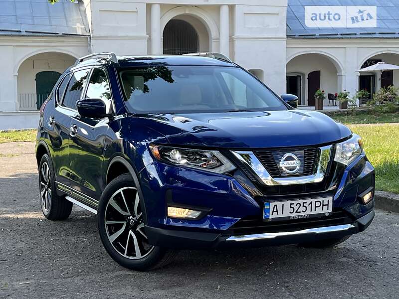 Внедорожник / Кроссовер Nissan Rogue 2019 в 