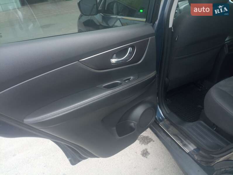 Внедорожник / Кроссовер Nissan Rogue 2015 в Харькове