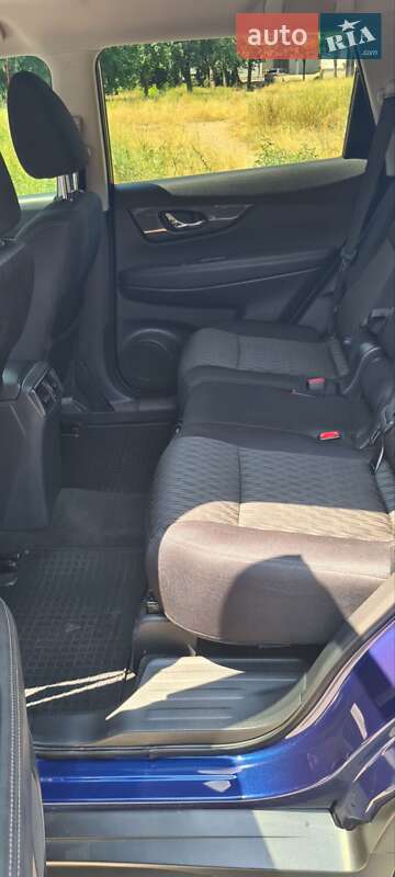 Позашляховик / Кросовер Nissan Rogue 2017 в Одесі