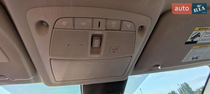 Внедорожник / Кроссовер Nissan Rogue 2016 в Запорожье