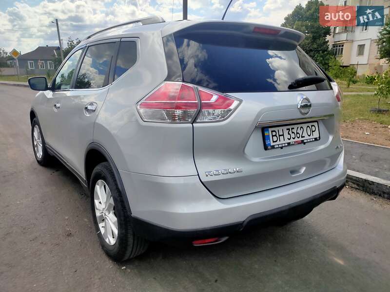 Позашляховик / Кросовер Nissan Rogue 2014 в Вознесенську