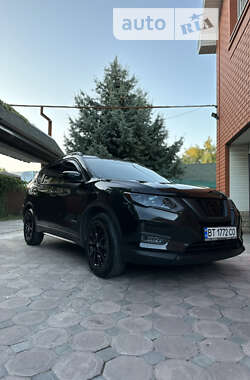 Внедорожник / Кроссовер Nissan Rogue 2018 в 