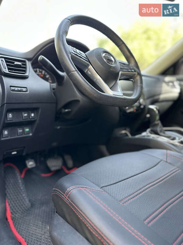 Внедорожник / Кроссовер Nissan Rogue 2018 в Киеве