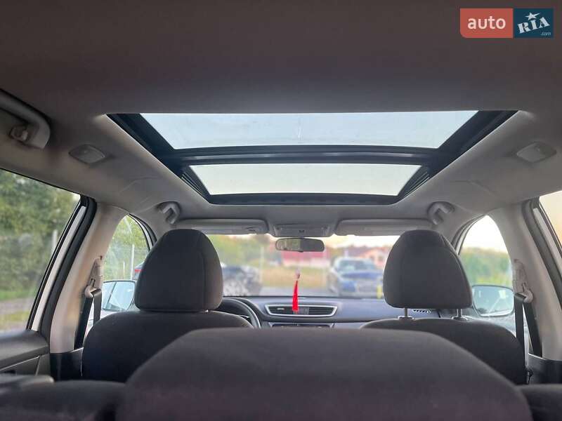 Позашляховик / Кросовер Nissan Rogue 2014 в Могилів-Подільському