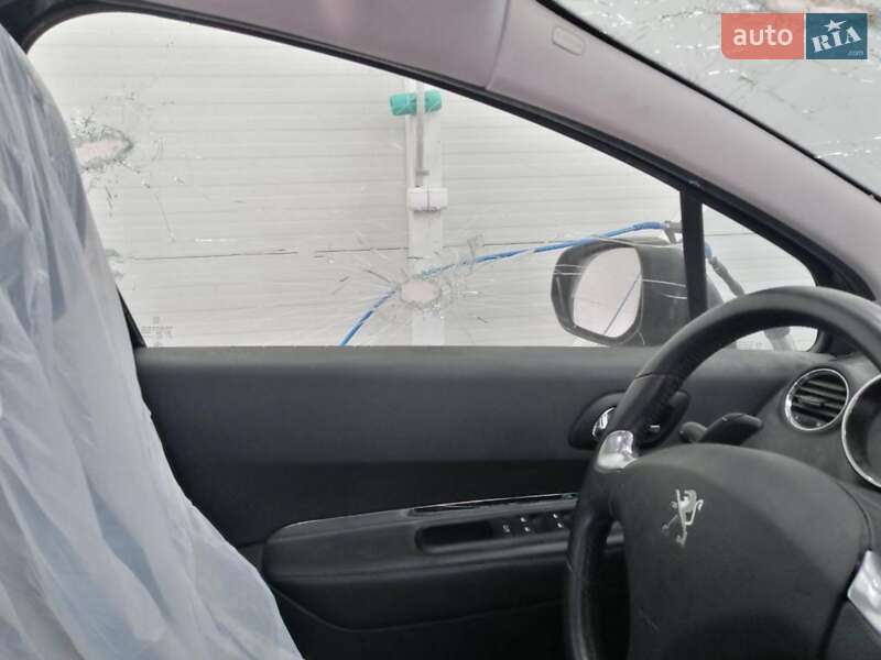 Позашляховик / Кросовер Nissan Rogue 2014 в Могилів-Подільському