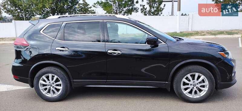 Внедорожник / Кроссовер Nissan Rogue 2018 в Измаиле