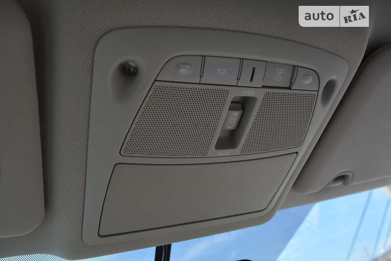 Позашляховик / Кросовер Nissan Rogue 2015 в Києві