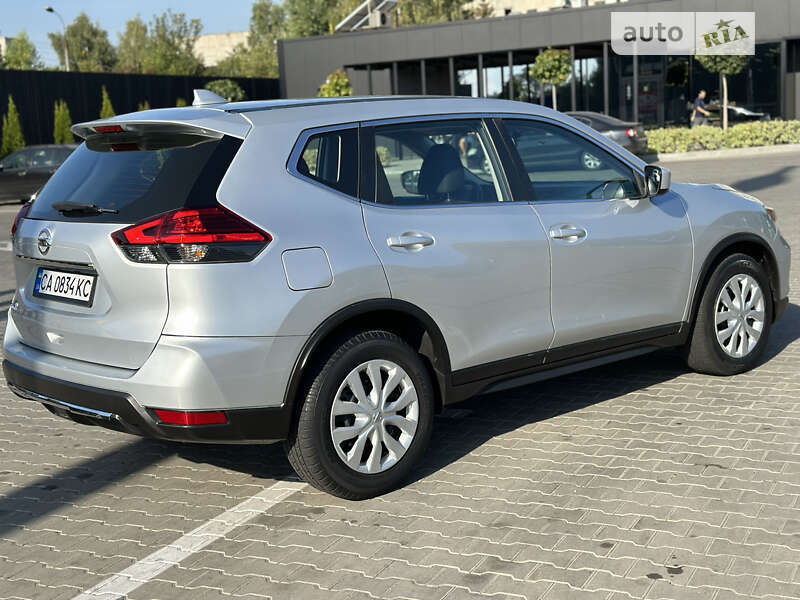 Позашляховик / Кросовер Nissan Rogue 2017 в Черкасах