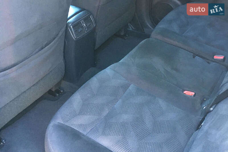 Внедорожник / Кроссовер Nissan Rogue 2015 в Ивано-Франковске