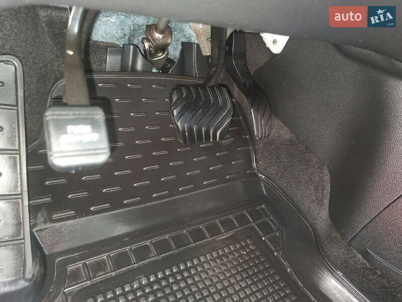 Внедорожник / Кроссовер Nissan Rogue 2017 в Романове