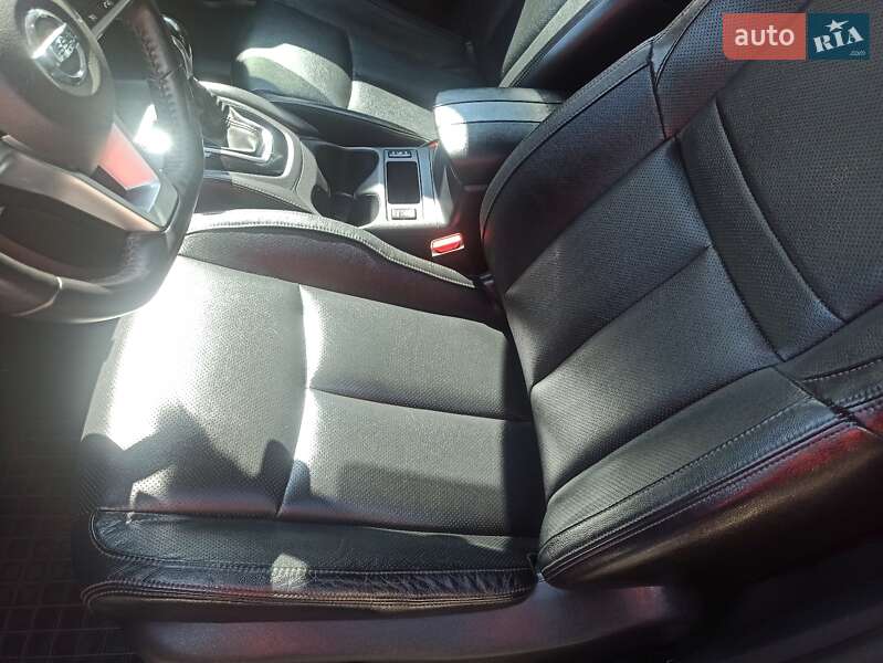 Внедорожник / Кроссовер Nissan Rogue 2017 в Романове