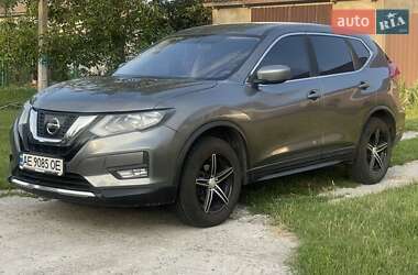 Позашляховик / Кросовер Nissan Rogue 2017 в 