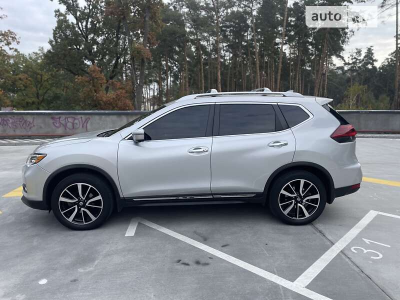 Внедорожник / Кроссовер Nissan Rogue 2018 в Киеве