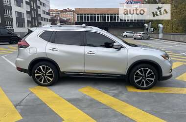 Внедорожник / Кроссовер Nissan Rogue 2018 в Киеве