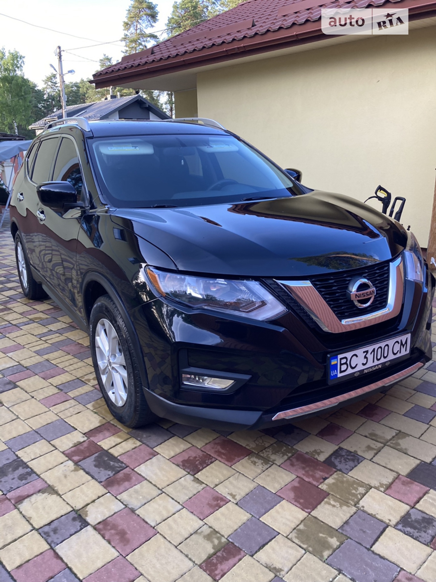 2017 Nissan Rogue - фото 1
