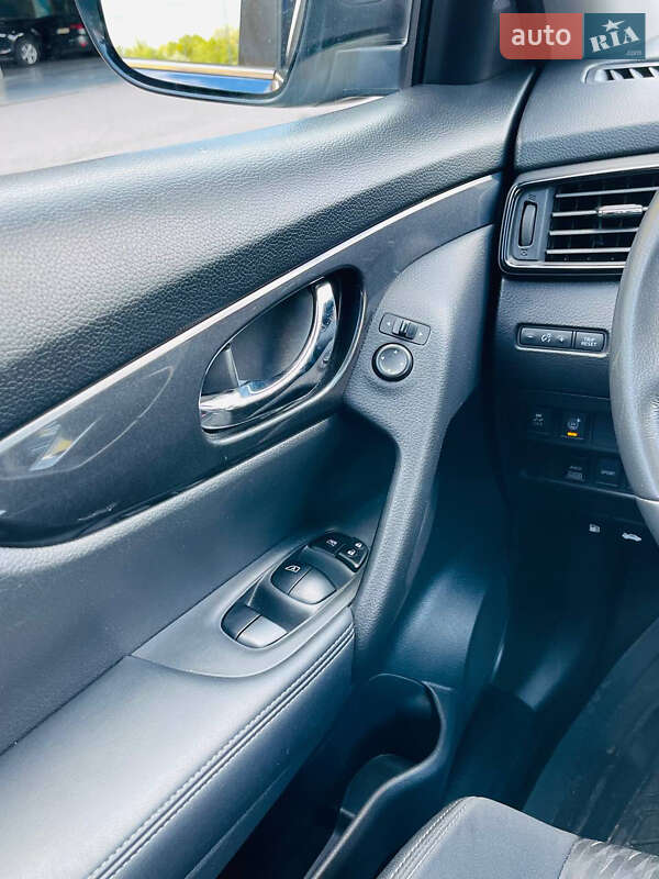 Внедорожник / Кроссовер Nissan Rogue 2016 в Киеве фото 21 Внедорожник / Кроссовер Nissan Rogue 2016 в Киеве