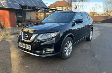 Внедорожник / Кроссовер Nissan Rogue 2014 в Шостке