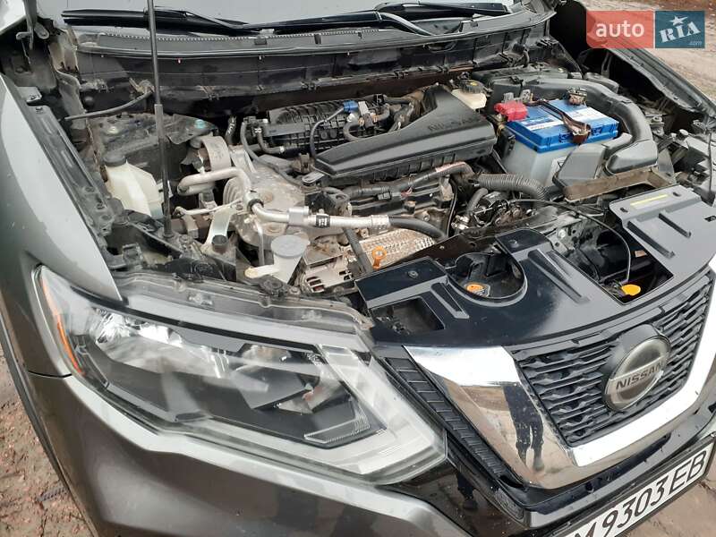 Внедорожник / Кроссовер Nissan Rogue 2018 в Глухове