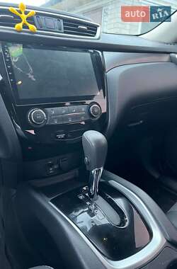 Позашляховик / Кросовер Nissan Rogue 2016 в Дніпрі