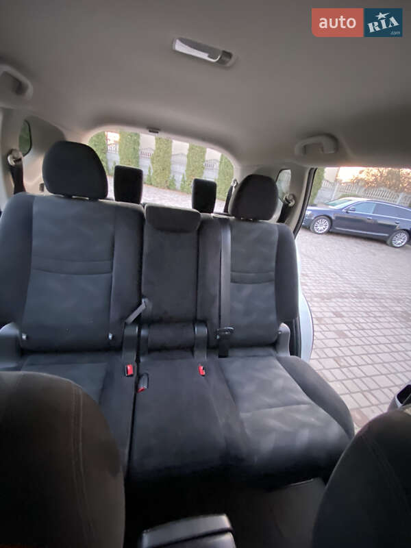 Позашляховик / Кросовер Nissan Rogue 2015 в Золочеві фото 14 Позашляховик / Кросовер Nissan Rogue 2015 в Золочеві
