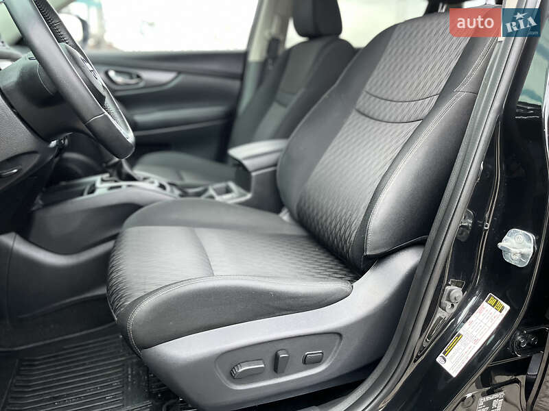 Позашляховик / Кросовер Nissan Rogue 2018 в Івано-Франківську