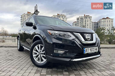 Внедорожник / Кроссовер Nissan Rogue 2018 в Ивано-Франковске