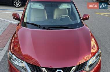Внедорожник / Кроссовер Nissan Rogue 2014 в 