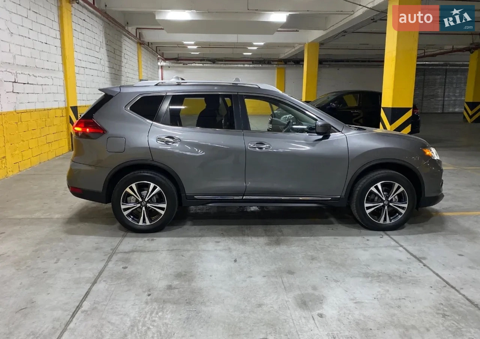 2017 Nissan Rogue - мініатюра 2