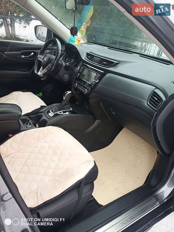 Позашляховик / Кросовер Nissan Rogue 2017 в Тернополі