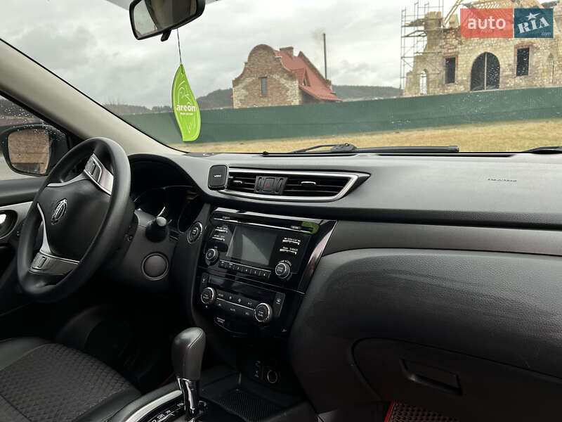 Позашляховик / Кросовер Nissan Rogue 2015 в Бережанах