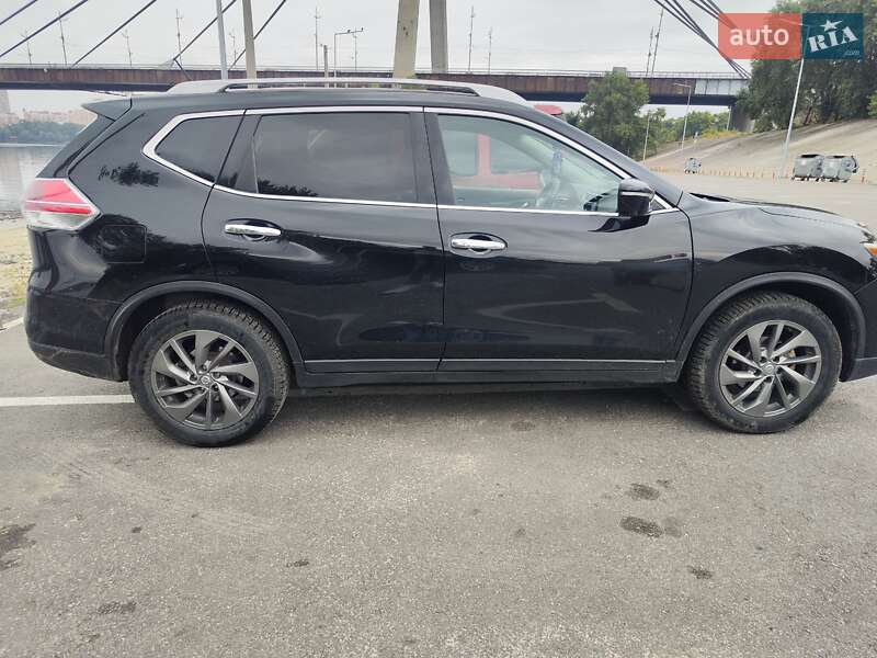 Позашляховик / Кросовер Nissan Rogue 2015 в Білій Церкві