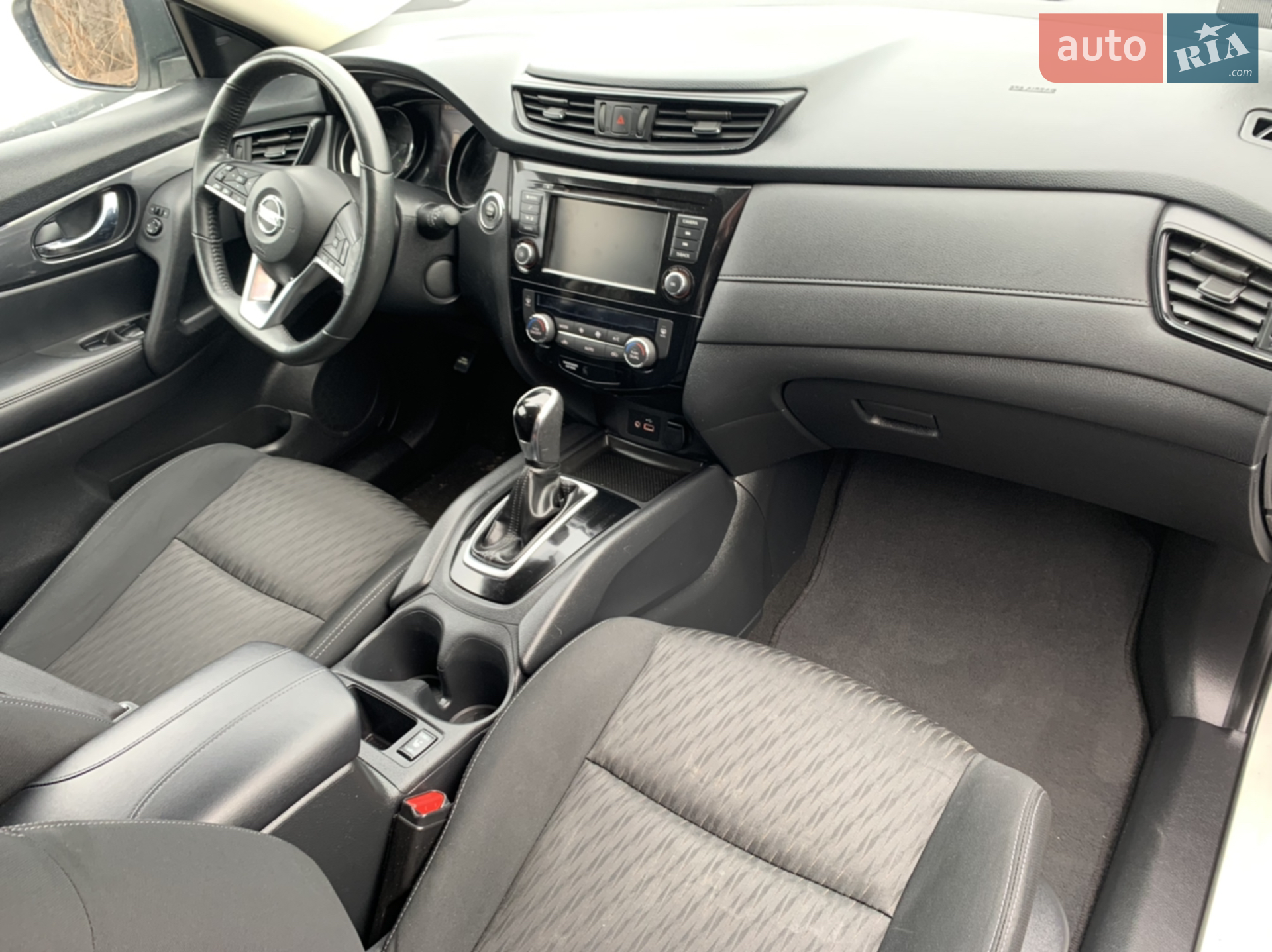 2018 Nissan Rogue - фото 1