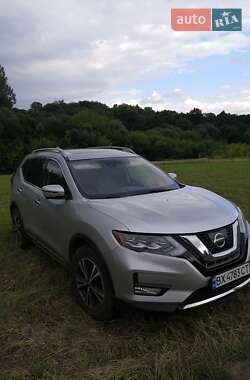 Внедорожник / Кроссовер Nissan Rogue 2017 в 