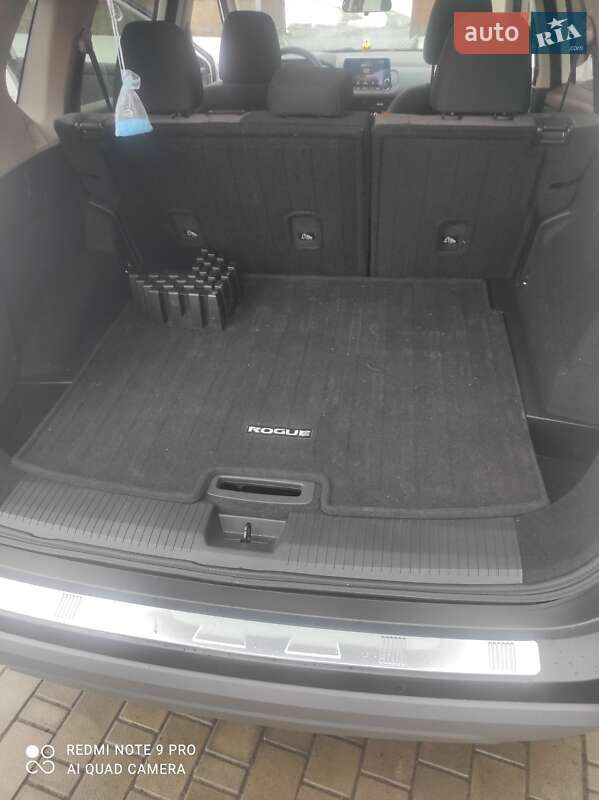 Позашляховик / Кросовер Nissan Rogue 2021 в Києві