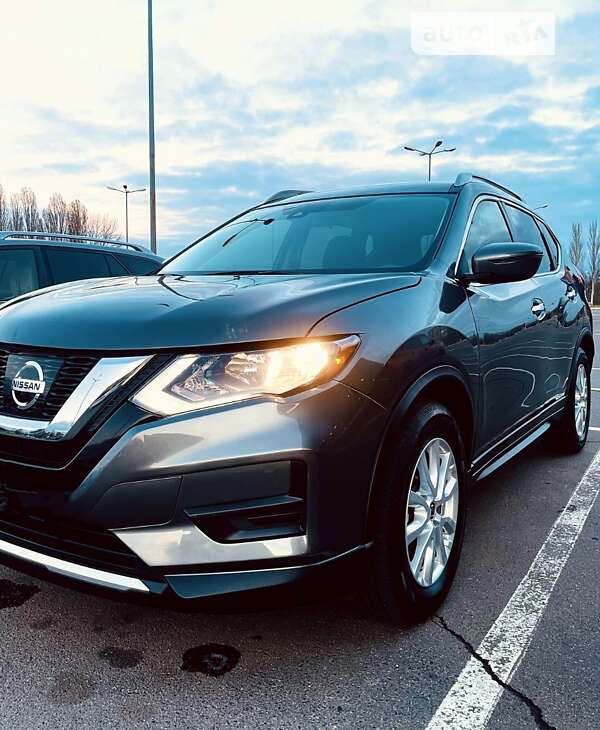 Внедорожник / Кроссовер Nissan Rogue 2019 в Кривом Роге