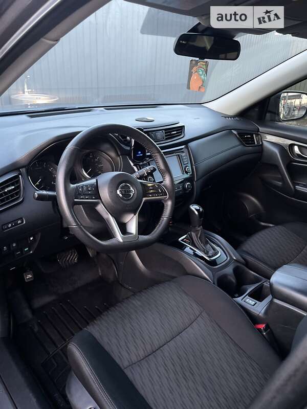 Внедорожник / Кроссовер Nissan Rogue 2019 в Кривом Роге