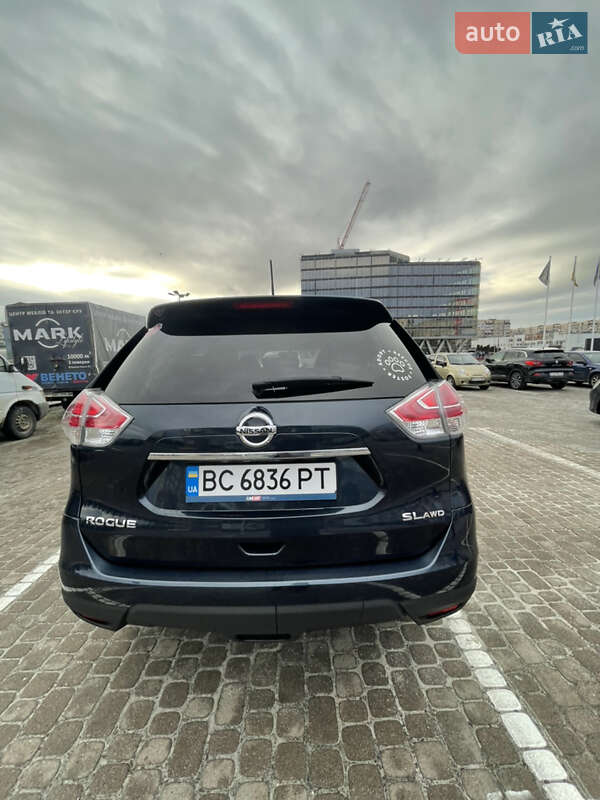 Позашляховик / Кросовер Nissan Rogue 2016 в Львові