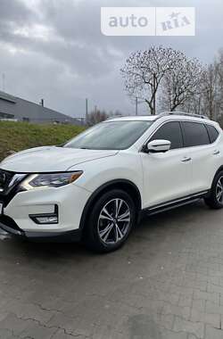 Внедорожник / Кроссовер Nissan Rogue 2017 в Львове