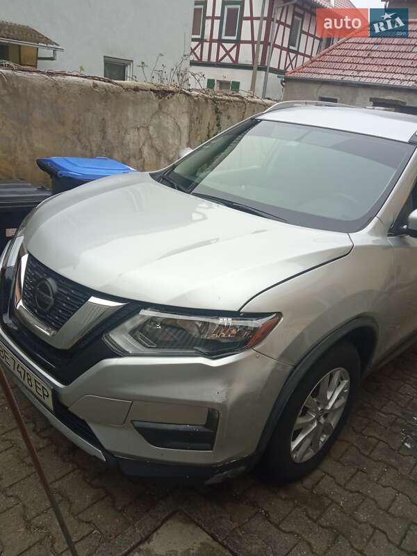 Позашляховик / Кросовер Nissan Rogue 2018 в Львові