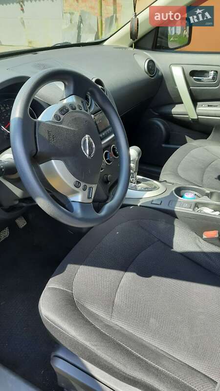Позашляховик / Кросовер Nissan Rogue 2015 в Полтаві