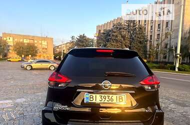 Внедорожник / Кроссовер Nissan Rogue 2017 в Кременчуге