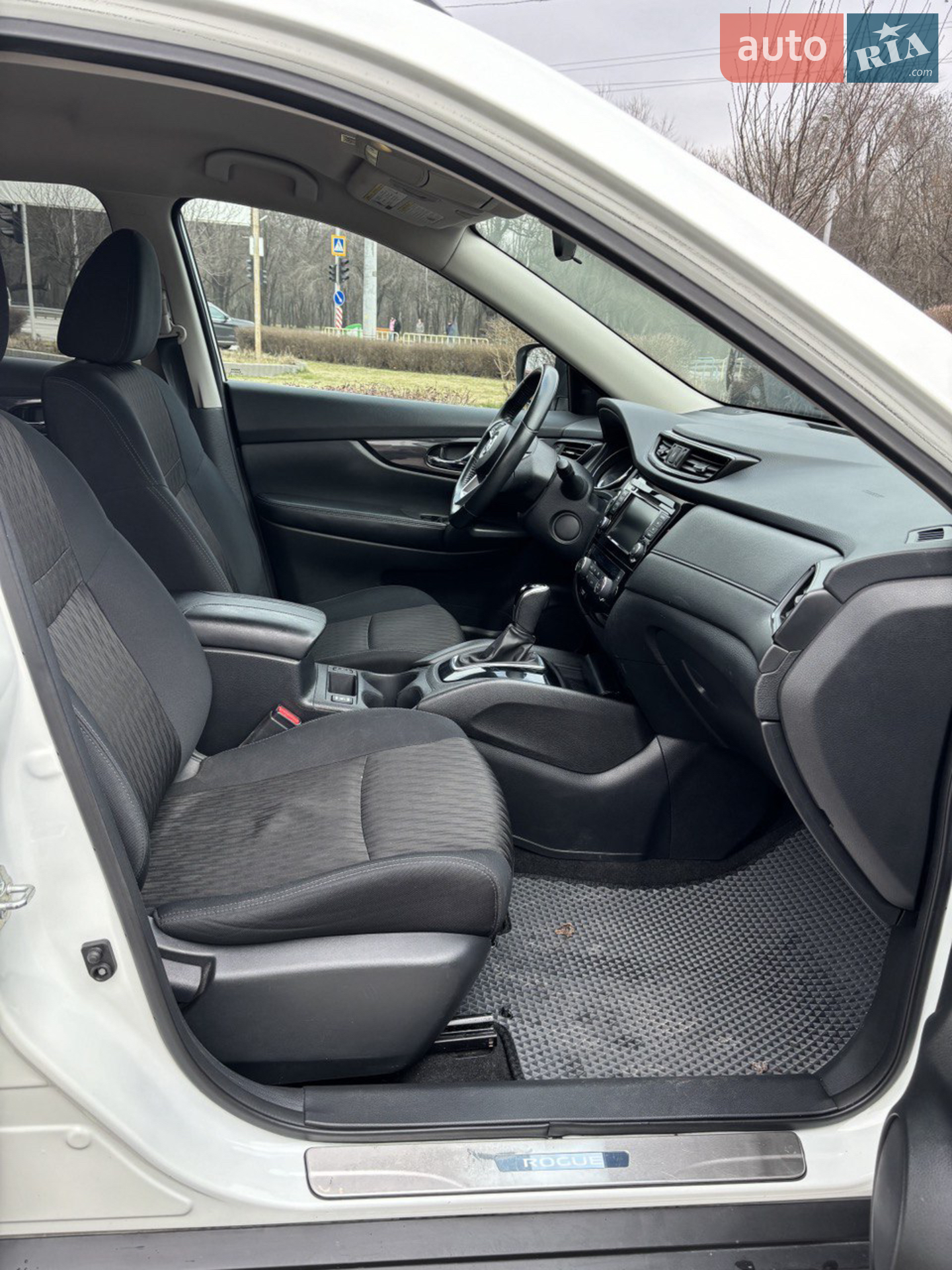 2018 Nissan Rogue - мініатюра 8