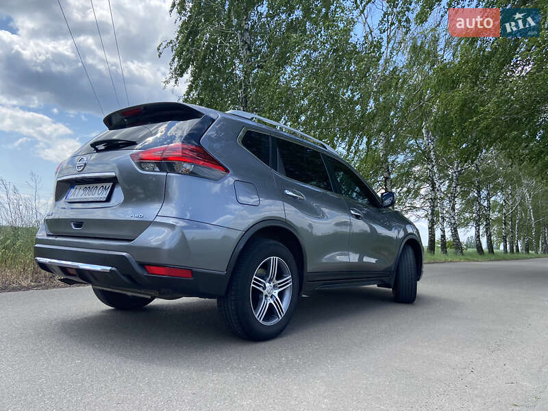 Позашляховик / Кросовер Nissan Rogue 2017 в Переяславі