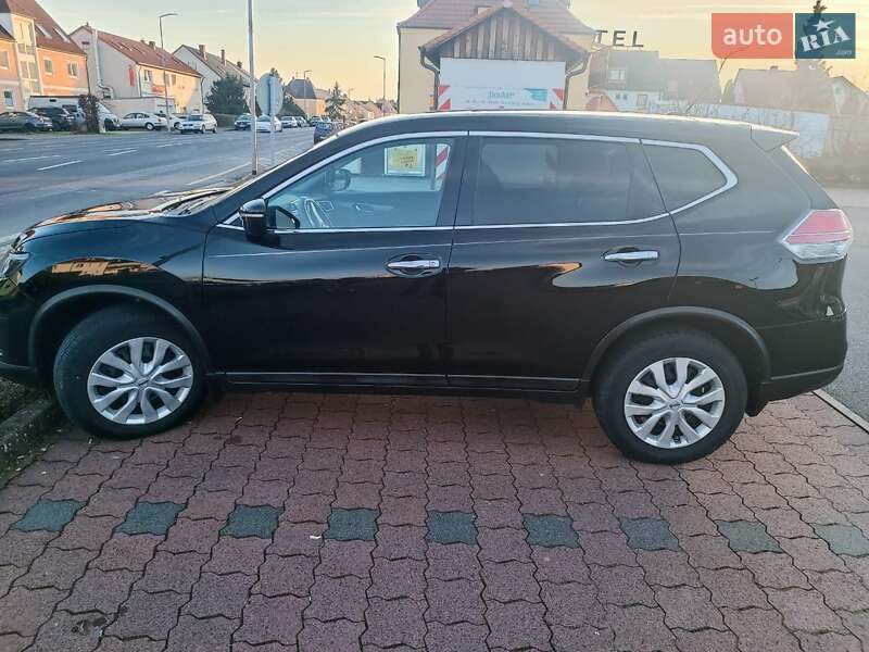 Внедорожник / Кроссовер Nissan Rogue 2015 в Львове