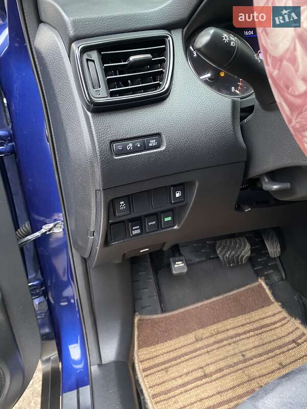 Внедорожник / Кроссовер Nissan Rogue 2018 в Ромнах фото 10 Внедорожник / Кроссовер Nissan Rogue 2018 в Ромнах