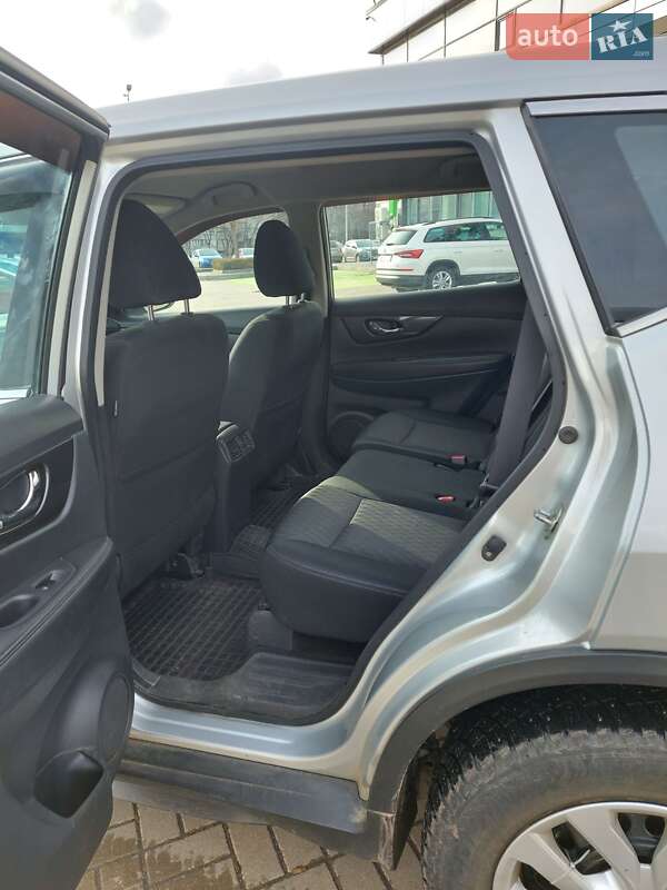 Позашляховик / Кросовер Nissan Rogue 2016 в Черкасах фото 5 Позашляховик / Кросовер Nissan Rogue 2016 в Черкасах