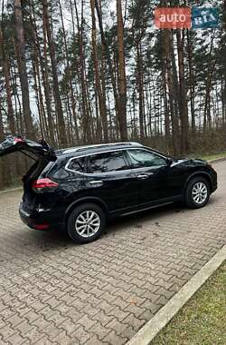 Позашляховик / Кросовер Nissan Rogue 2018 в Львові