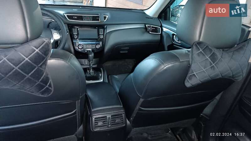 Позашляховик / Кросовер Nissan Rogue 2015 в Первомайську