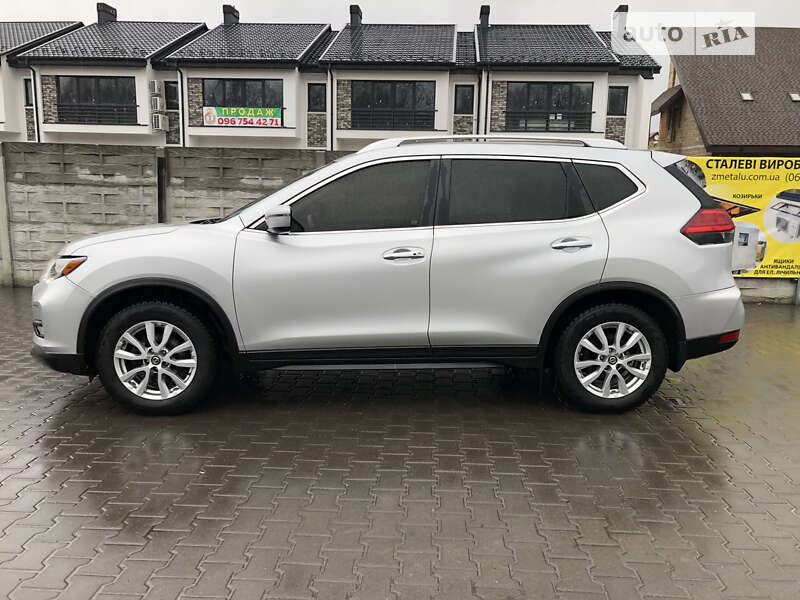 Позашляховик / Кросовер Nissan Rogue 2017 в Білій Церкві